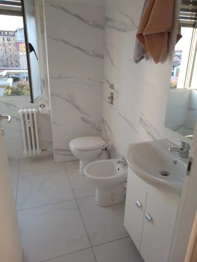 Viale Monza Gorla M1 Apartment Milan